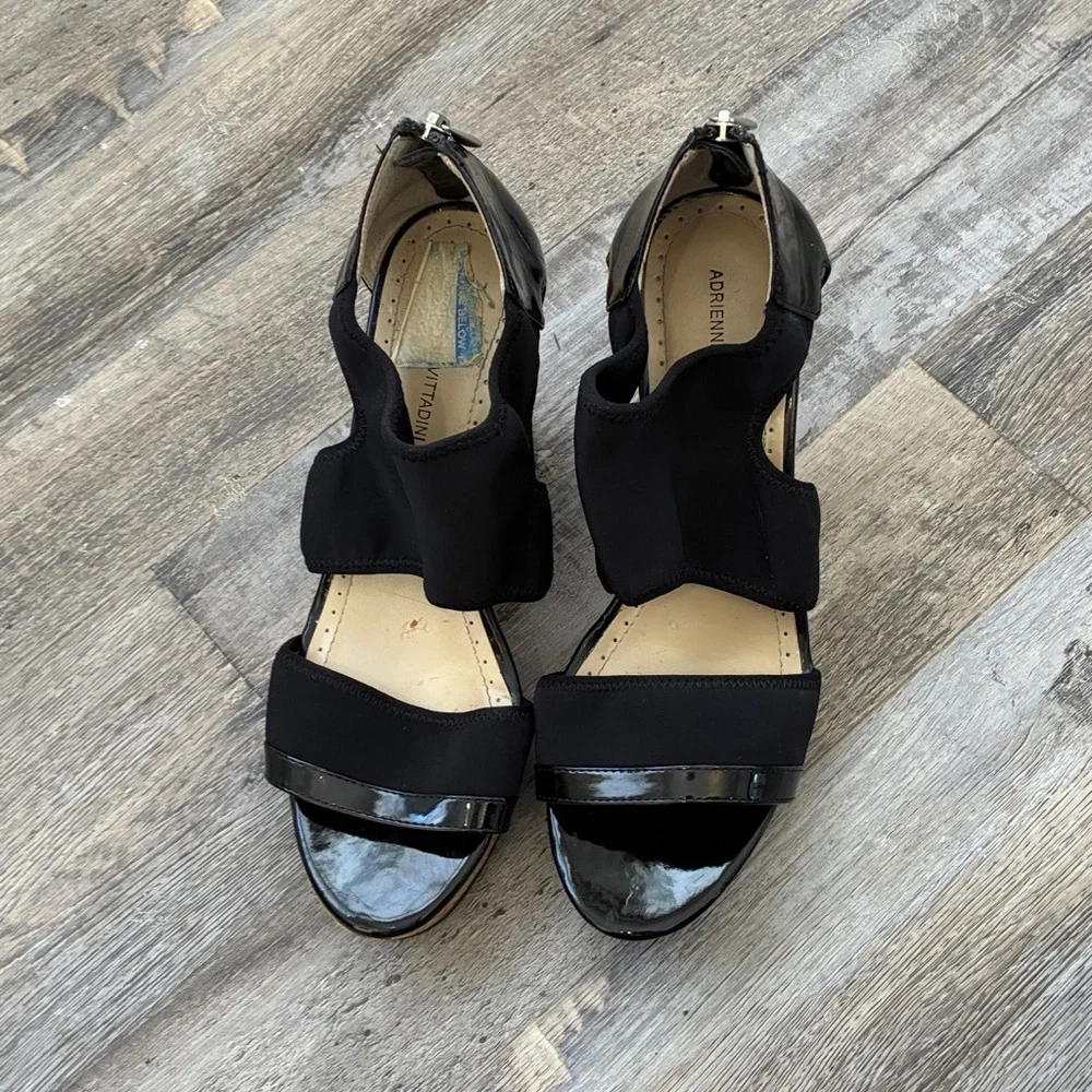 Adrienne Vittadini Black Patent/ Stretchy Straps Back Zipper 4” Cork Wedges 9.5